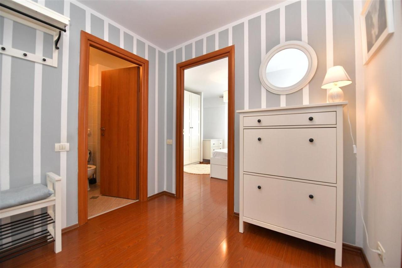Apartament Lux 1 Mai Pod Bukarest Eksteriør billede